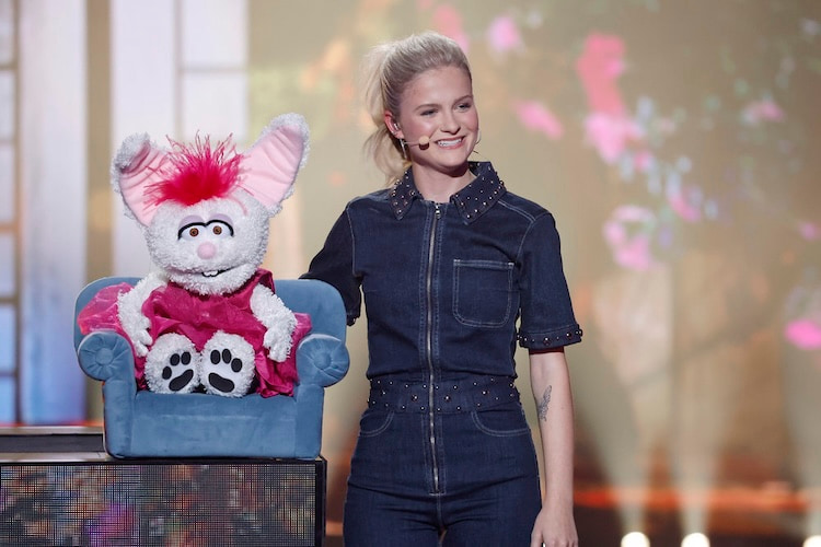 Watch Darci Lynne Perform I Saw Mommy Kissing Santa Claus Without Moving a Muscle in This Jaw-Dropping Ventriloquism Act