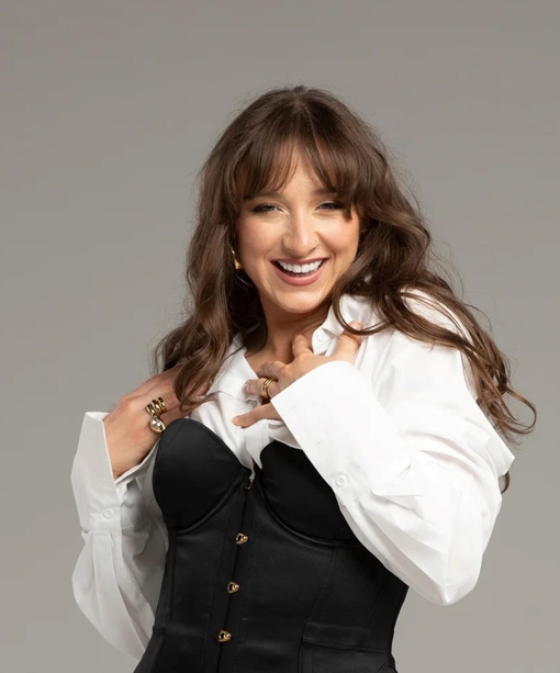 Sydnie Christmas Ushers in the Festive Spirit with a Soul-Stirring Rendition of ‘Have Yourself a Merry Little Christmas’ at The London Palladium